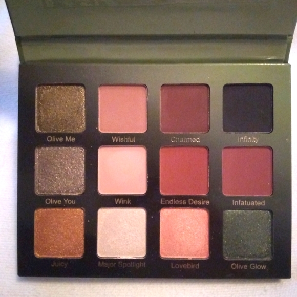 💜2 for $25💜🍸Violet Voss Olive You Forever Palette🍸 - Picture 2 of 4